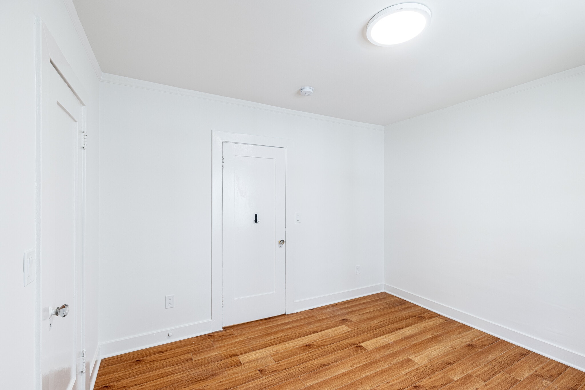 Building Photo - 232 N New Hampshire Ave