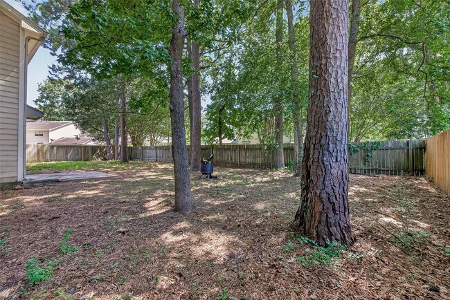 Building Photo - 18174 Woodsdale Ct