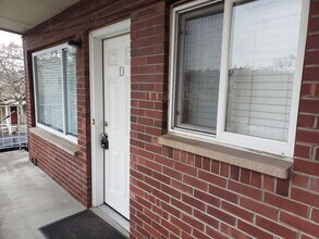 Building Photo - Fremont - Small Building - 1BR Top Floor C...