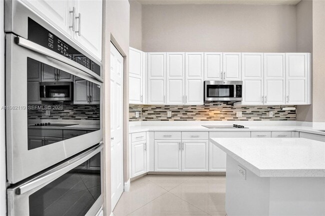 Building Photo - 8006 N Savannah Cir