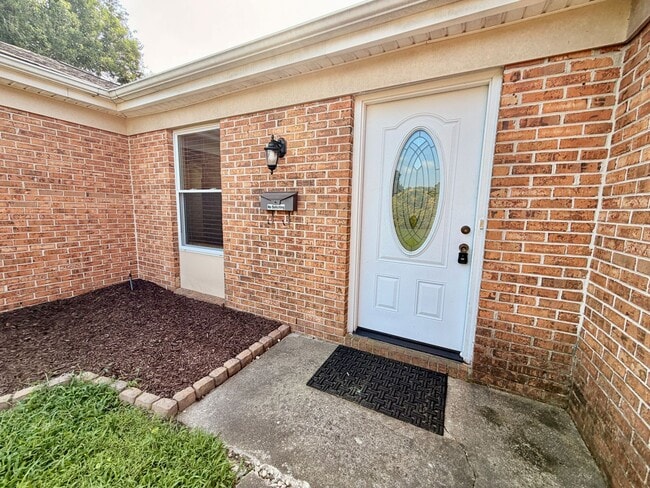 Building Photo - 1012 Antioch Cir