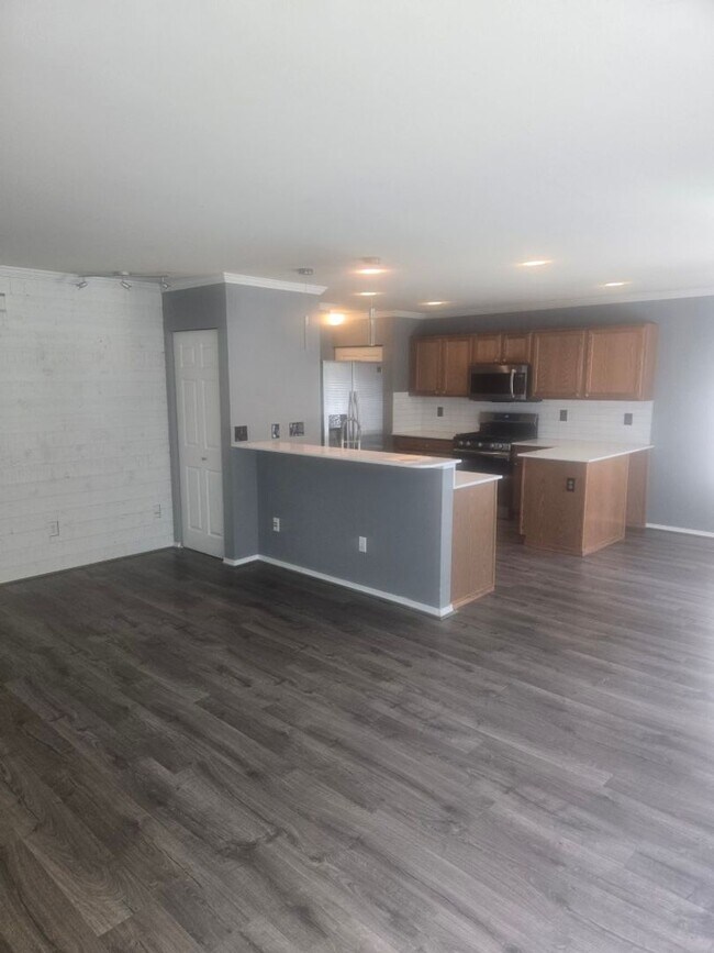 Building Photo - 3bd/2.5ba Maple Valley Home