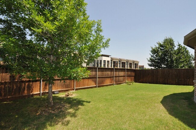 Building Photo - VIEW NOW - Stunning Berkshire Home in Northwest ISD | 2 Primary Suites, Hardwood Floors & Resort-...