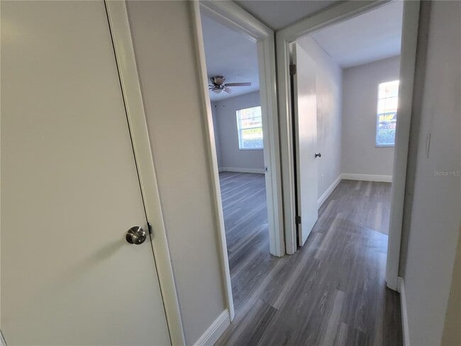 Building Photo - 1160 Calle Del Norte