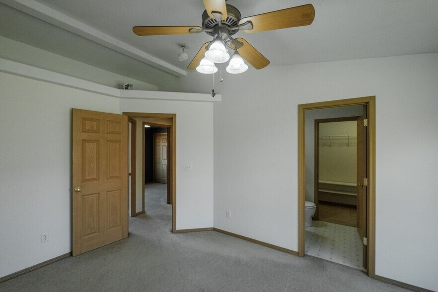 Building Photo - 5448 Siletz Ln