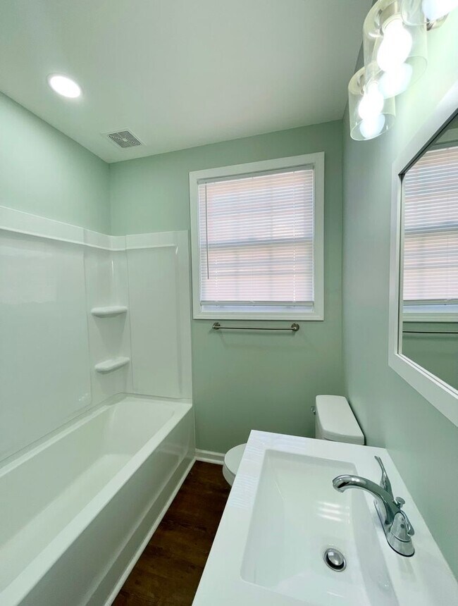 Building Photo - Olympia