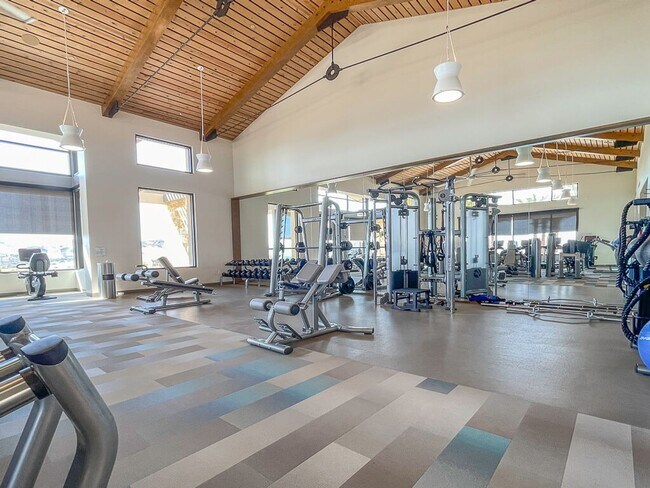 Building Photo - SINGLE STORY HOME IN GATED DEL WEBB AT LAK...