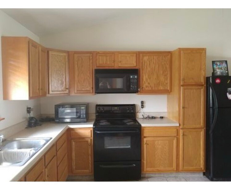 Building Photo - 185 Gullion Ln