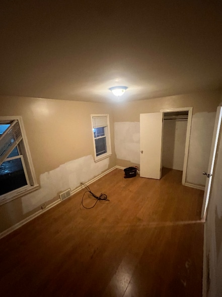 Building Photo - 3513 S 59th Ct