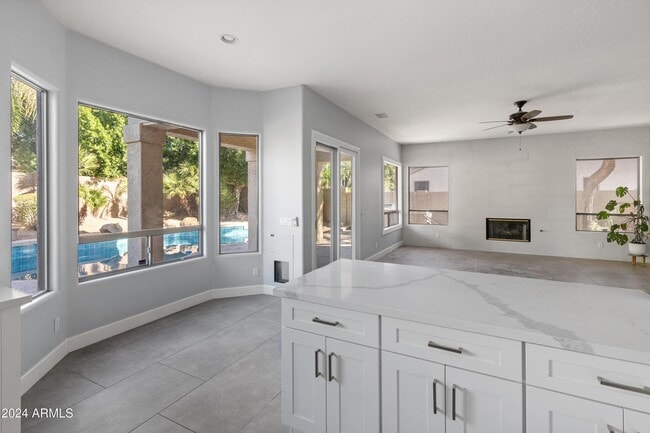 Building Photo - 6420 E Montreal Pl