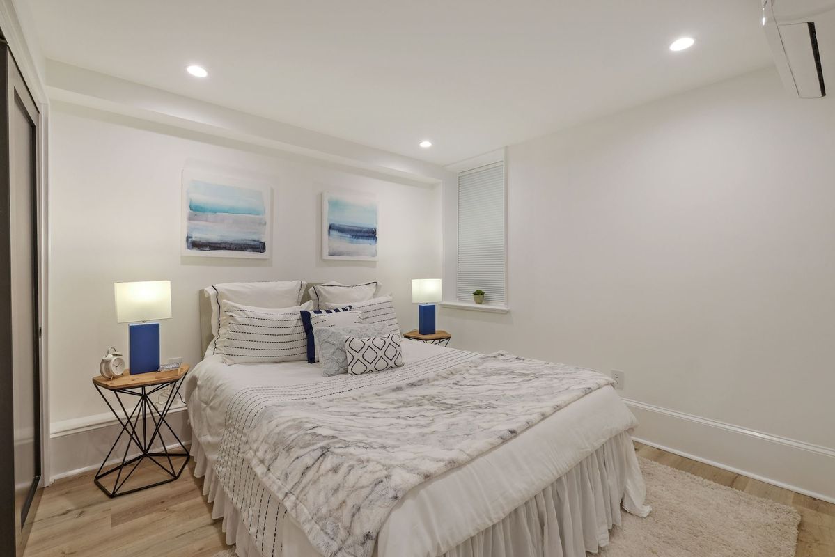 Building Photo - 1979 Biltmore St NW