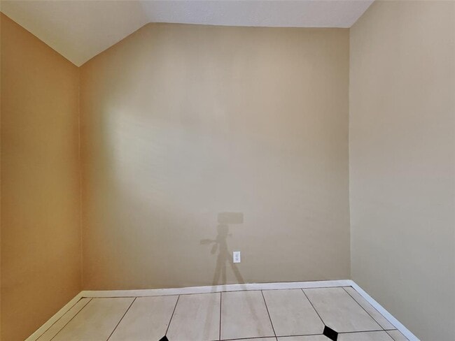 Building Photo - 14851 Dorray Ln