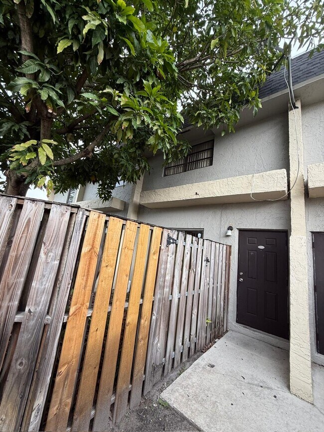 Building Photo - 2444 NW 52nd Ave