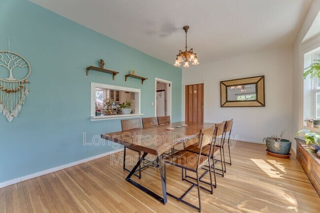 Building Photo - 5236 NE 18th Ave