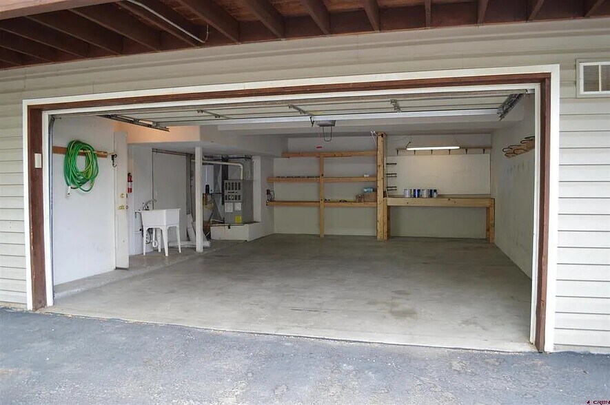 Building Photo - 57 Sunridge Ln