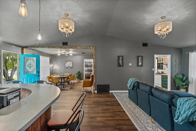 Building Photo - 2001 N 61st Ave