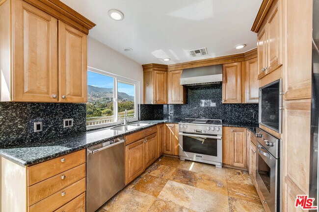 Building Photo - 6457 Surfside Way