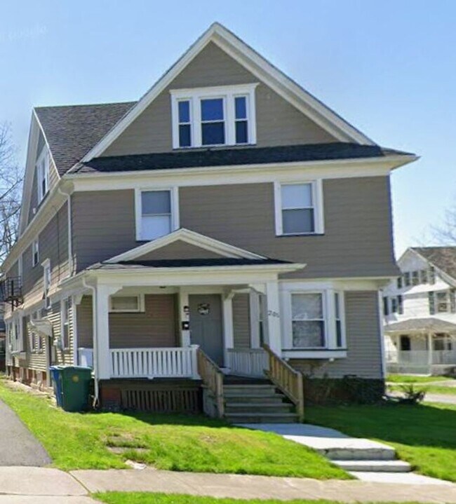 Building Photo - 201 Rosewood Terrace