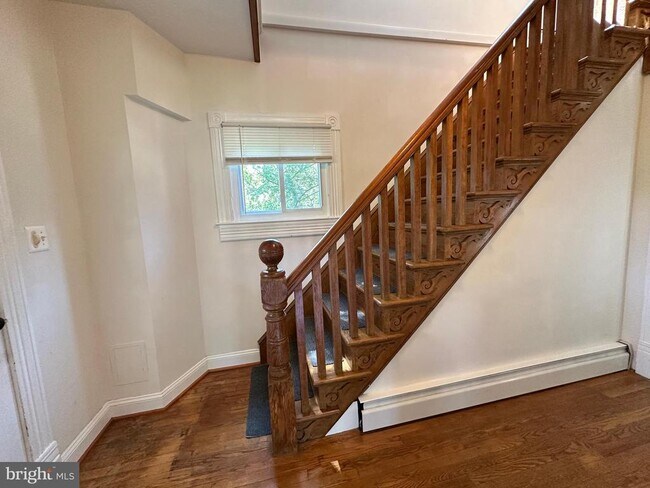 Building Photo - 6501 Glenbard Ct