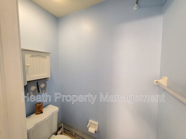 Building Photo - 308 Lookout Dr