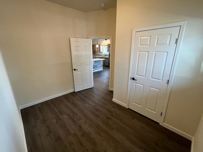 Building Photo - New Construction! 2 bed/ 2 bath with VIEWS...