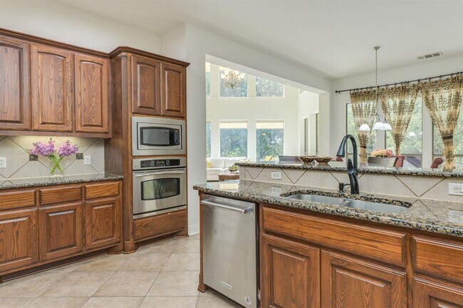 Building Photo - 13229 Country Trails Ln