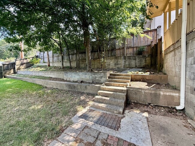 Building Photo - 6604 Granada Dr