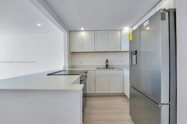 Building Photo - 2350 NE 135th St