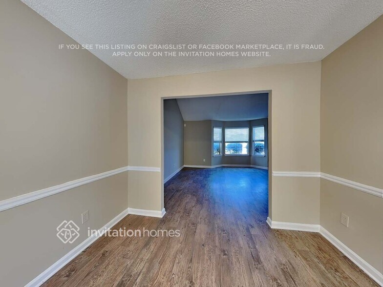 Building Photo - 3539 Riverview Club Dr