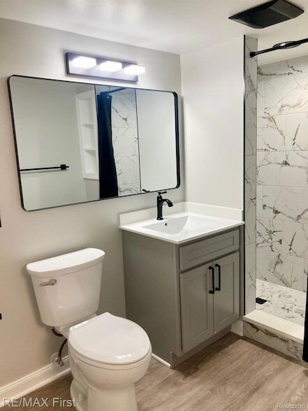 Building Photo - 611 Fairgrove Ave