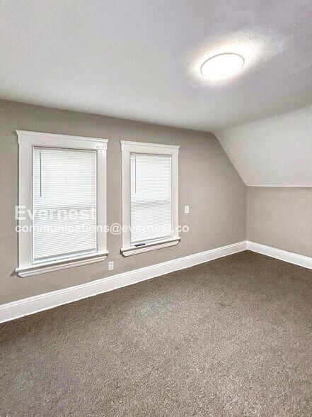 Building Photo - 18709 Arrowhead Ave