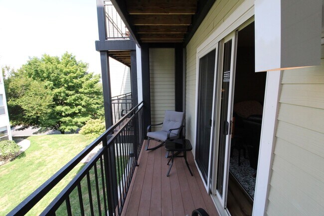 Building Photo - 1340 Hunters Rd