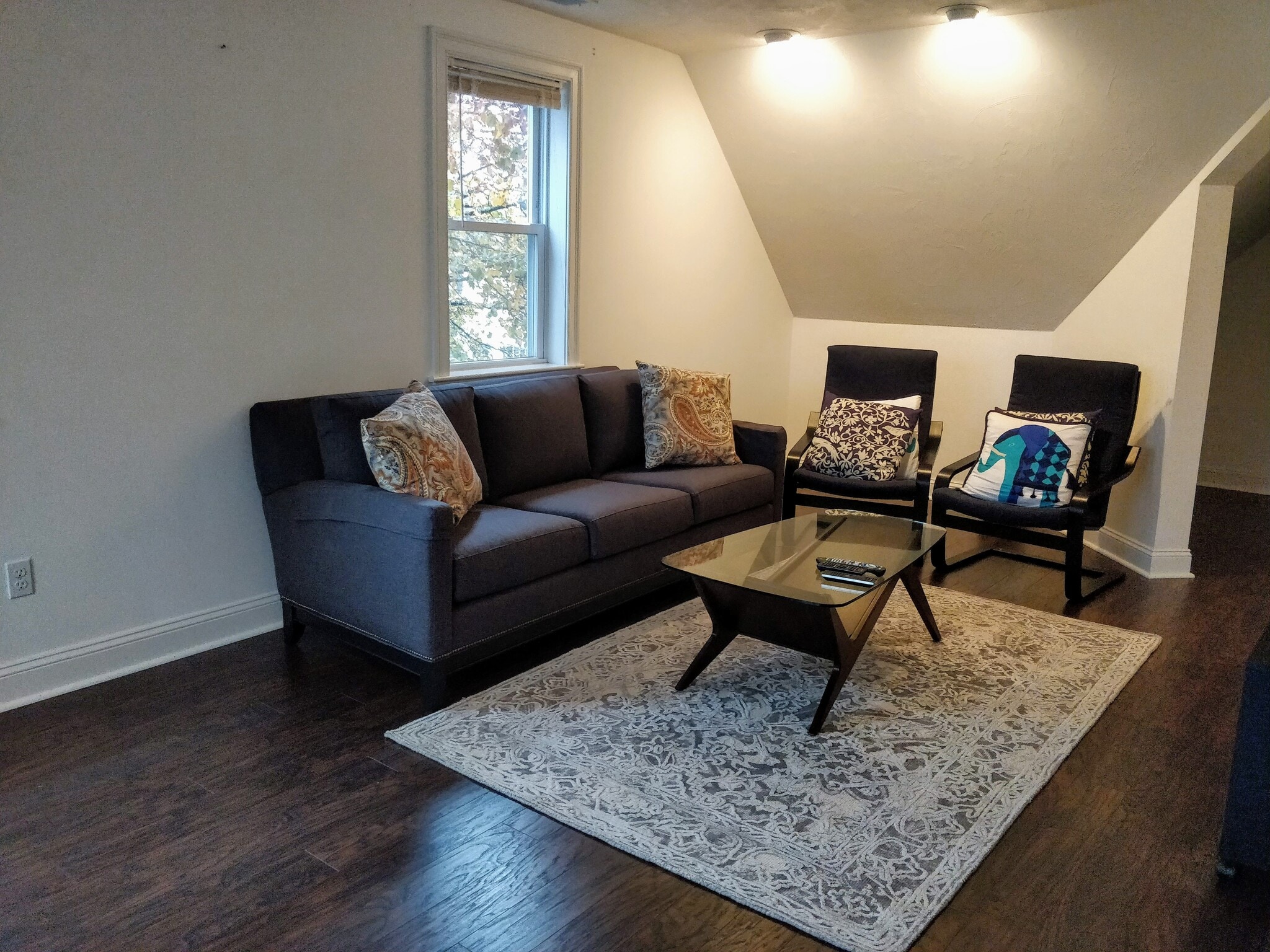 Building Photo - 74 Elm St