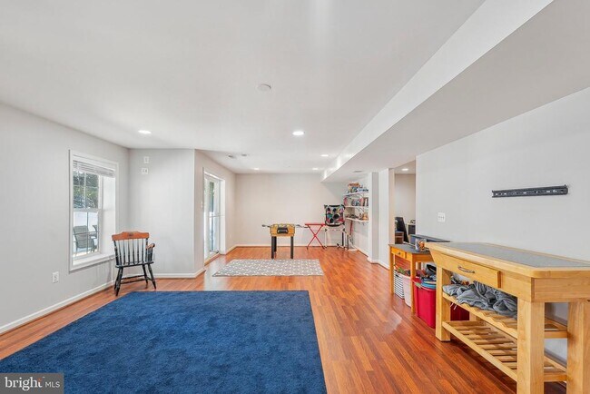 Building Photo - 20631 Piney Branch Way