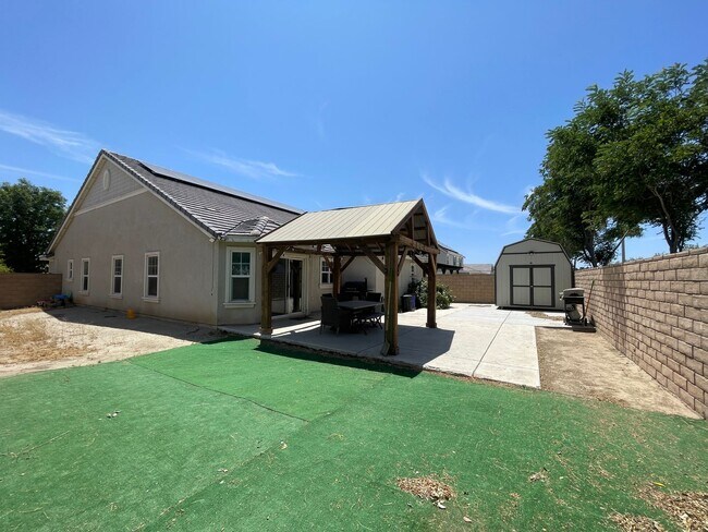 Building Photo - Lancaster 3 Bedroom + 2 Bathroom