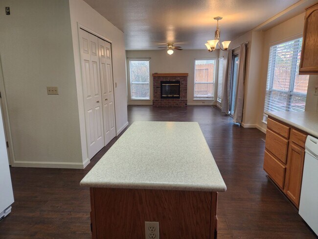 Building Photo - Beautiful Northwest Reno Home!