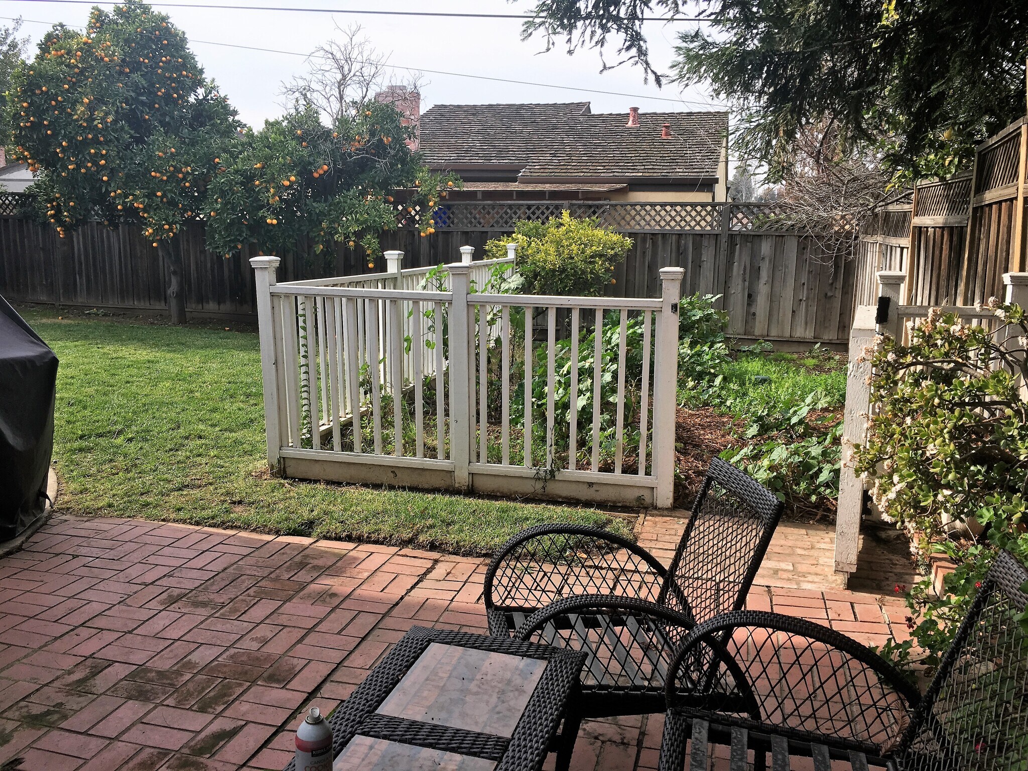 Building Photo - 839 S Knickerbocker Dr