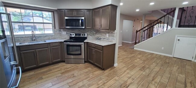 Building Photo - 816 Brimfield Ct