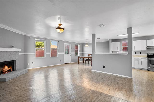 Building Photo - 2608 Bandera Pl