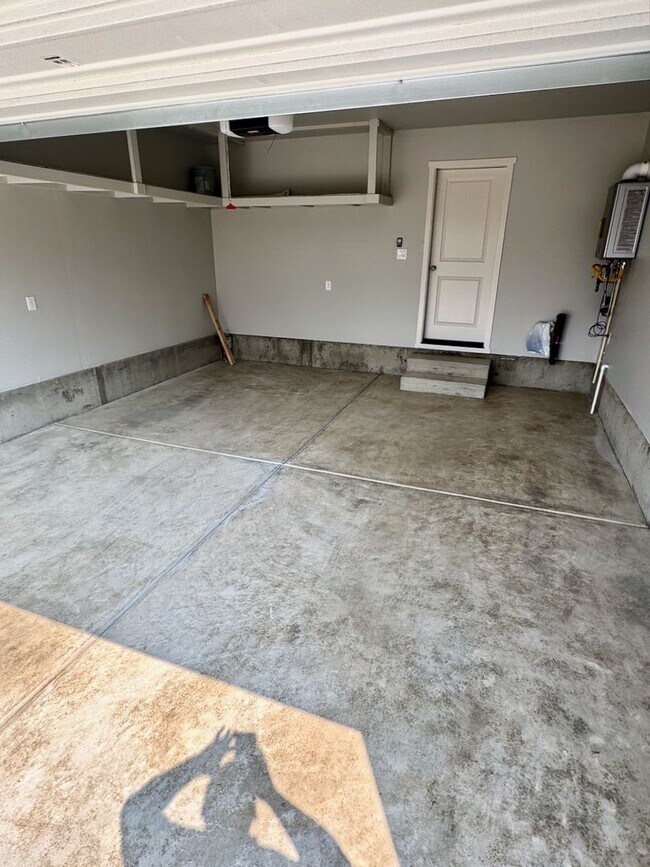 Building Photo - 2388 Sawtelle Dr