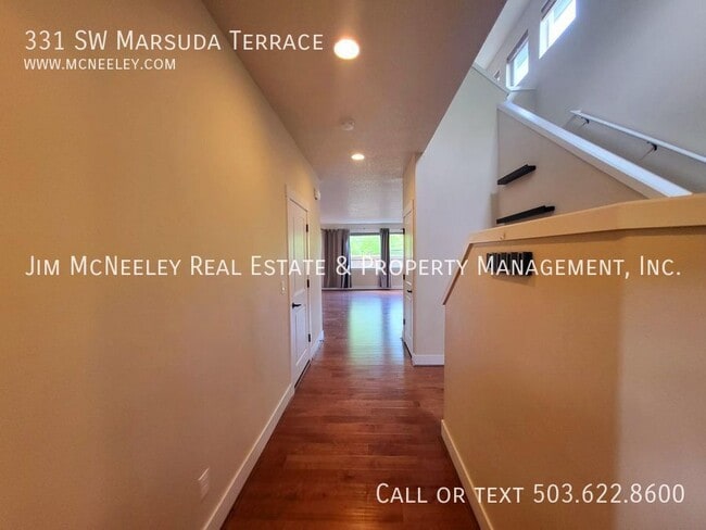 Building Photo - 331 SW Marsuda Terrace