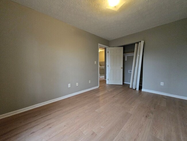 Building Photo - 3 Bedroom, 2.5 Bath Townhouse in Beavercreek!