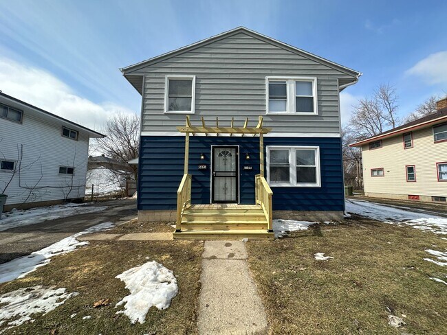 Building Photo - 5677-5679 N 61st St. (Duplex)