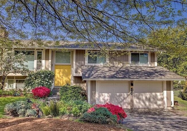 Building Photo - 3 bedroom in Bellevue WA 98006