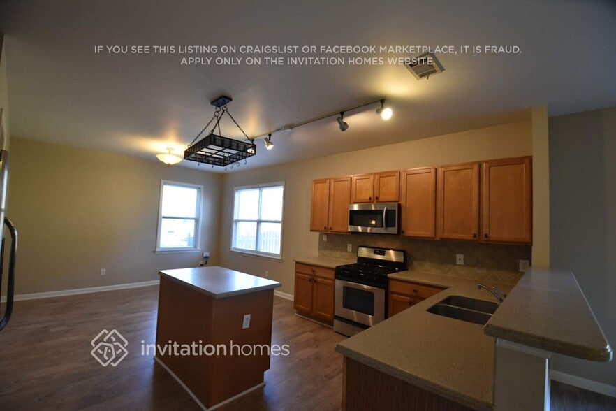 Building Photo - 507 Waterfall Dr