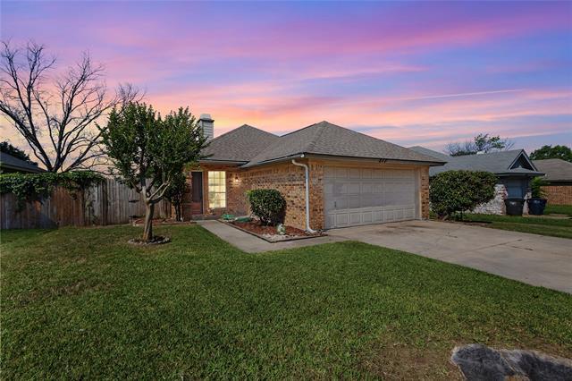 Primary Photo - 217 N Bugle Dr