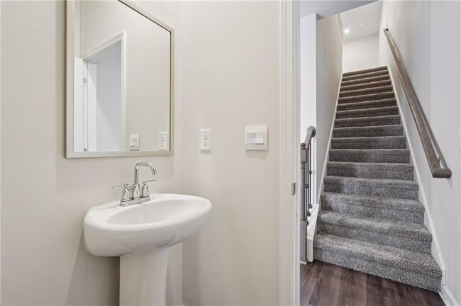 Building Photo - 234 Timberland Ave