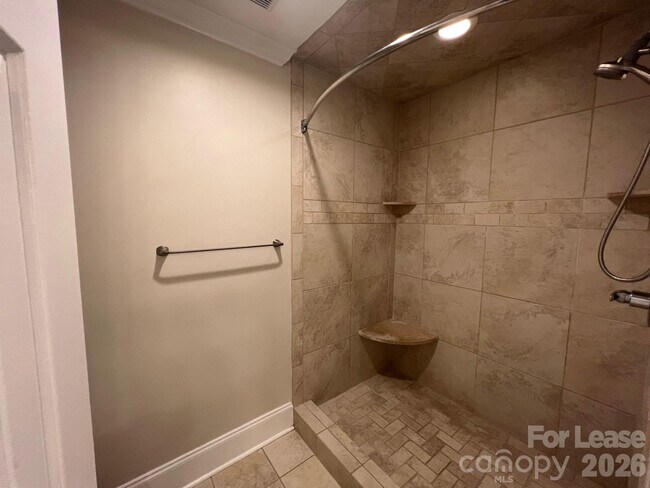Building Photo - 18733 Vineyard Point Ln