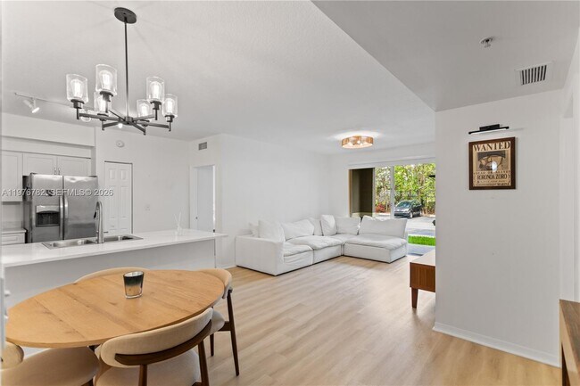 Building Photo - 6851 SW 44th St