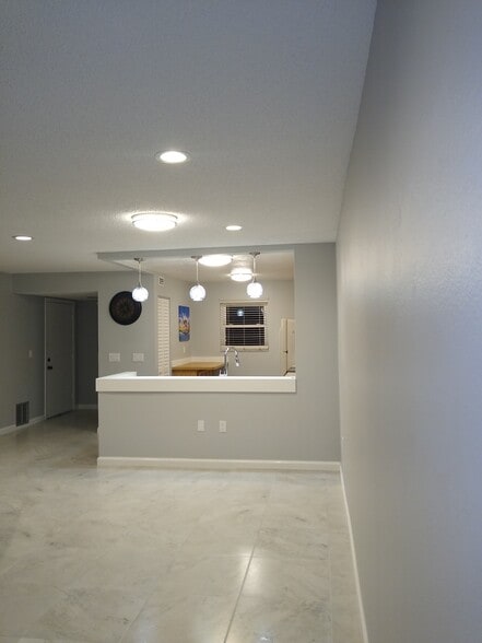 Building Photo - 3660 Ironwood Cir